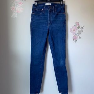 Madewell 10” High Rise Skinny Medium/Dark Wash - Size 27 Tall